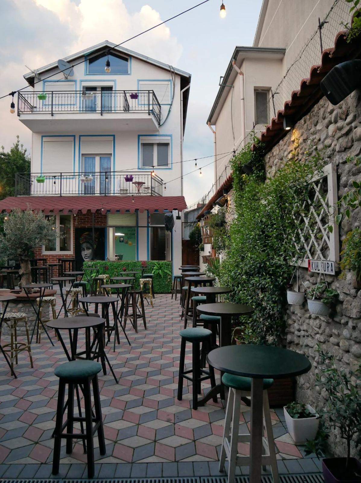 Kultura Hostel Shkodër Екстериор снимка