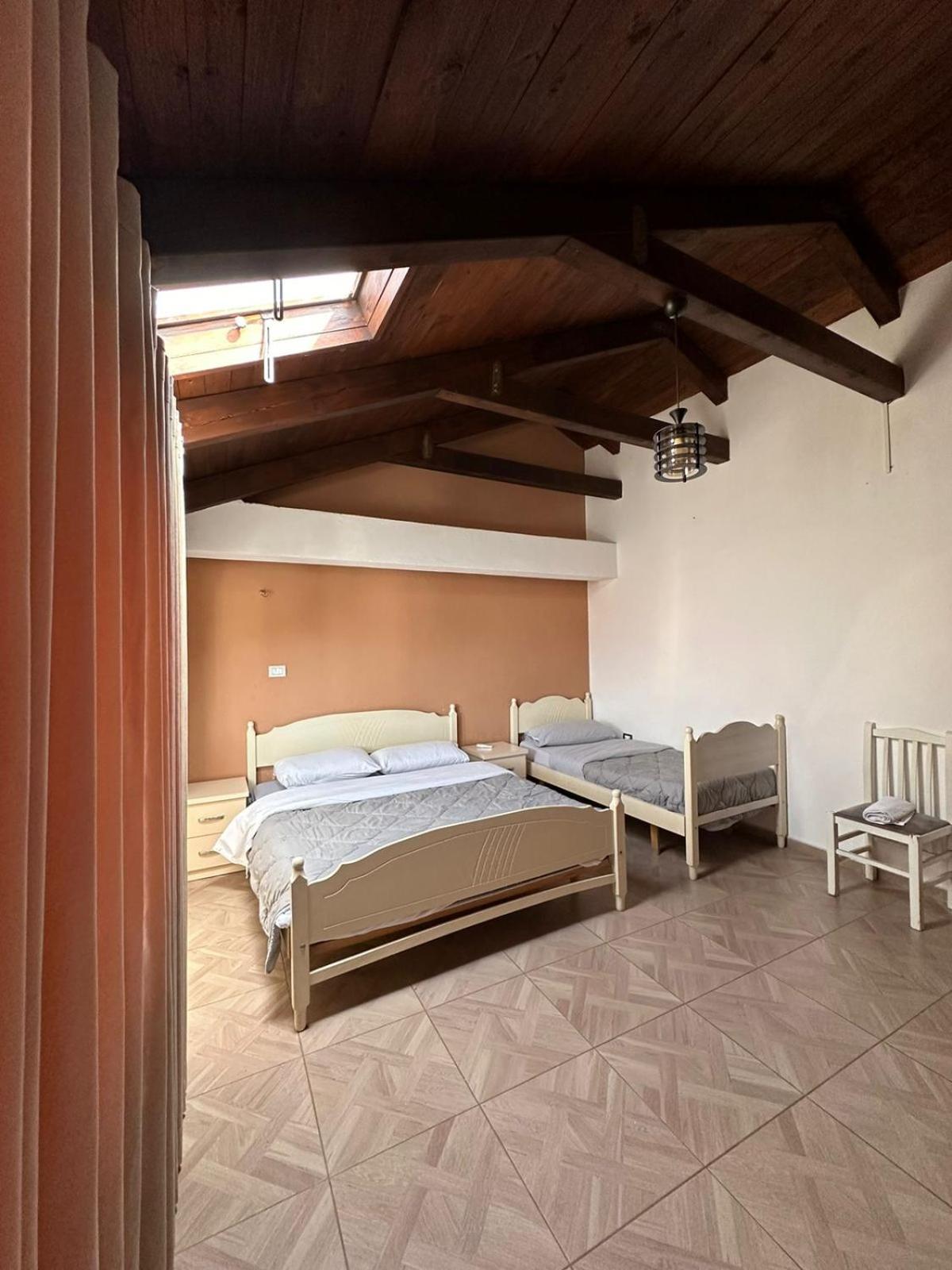 Kultura Hostel Shkodër Екстериор снимка